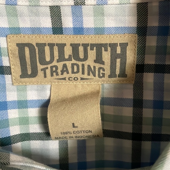 Duluth Trading Co. Short Sleeve, Button Down Casual/Work Shirt, Plaid - Size L - Picture 4 of 7